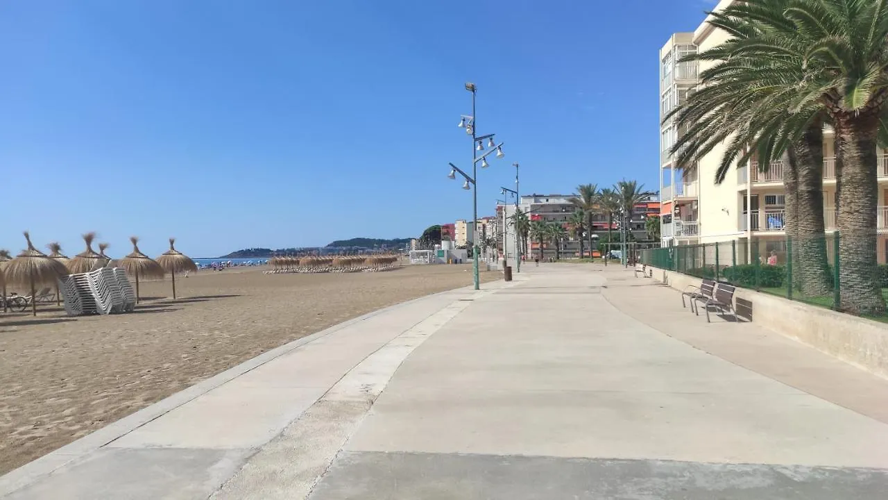 Apartment Playalmud-A Pie De Playa Con Vistas Al Mar, 1 Dormitorio La Pineda Spain