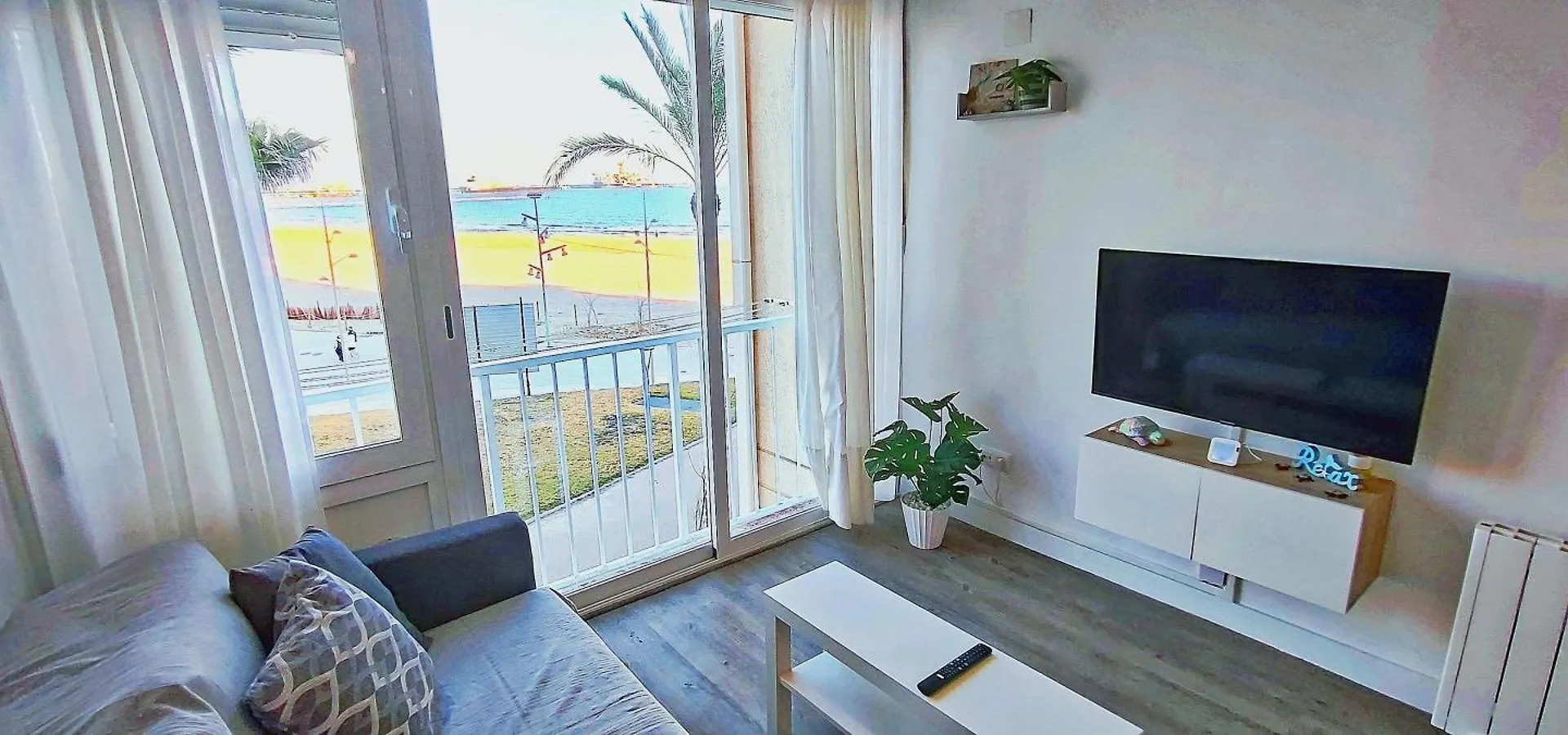 Apartment Playalmud-A Pie De Playa Con Vistas Al Mar, 1 Dormitorio La Pineda